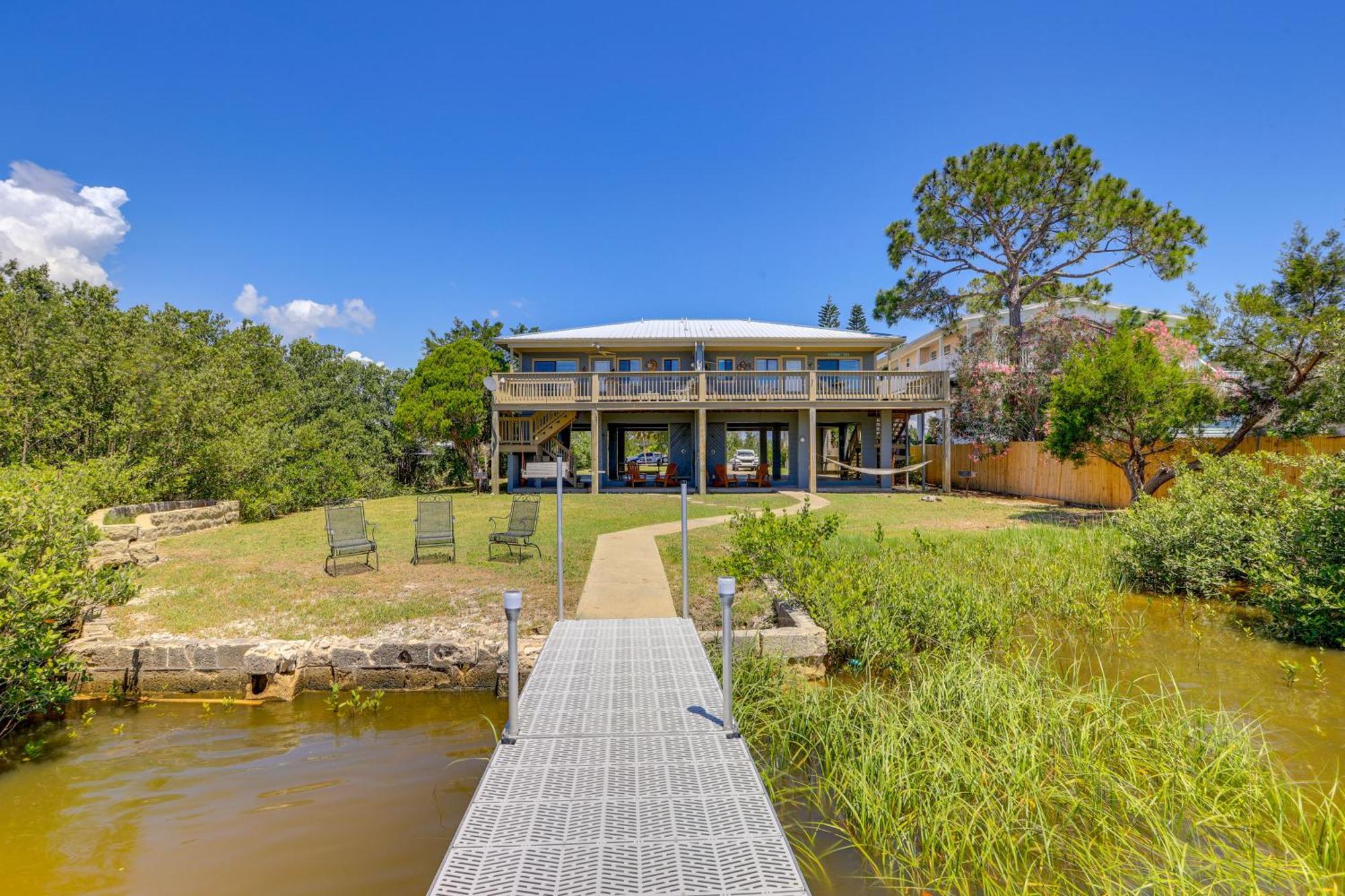 Waterfront Cedar Key Duplex Home Grill And Dock! Dış mekan fotoğraf