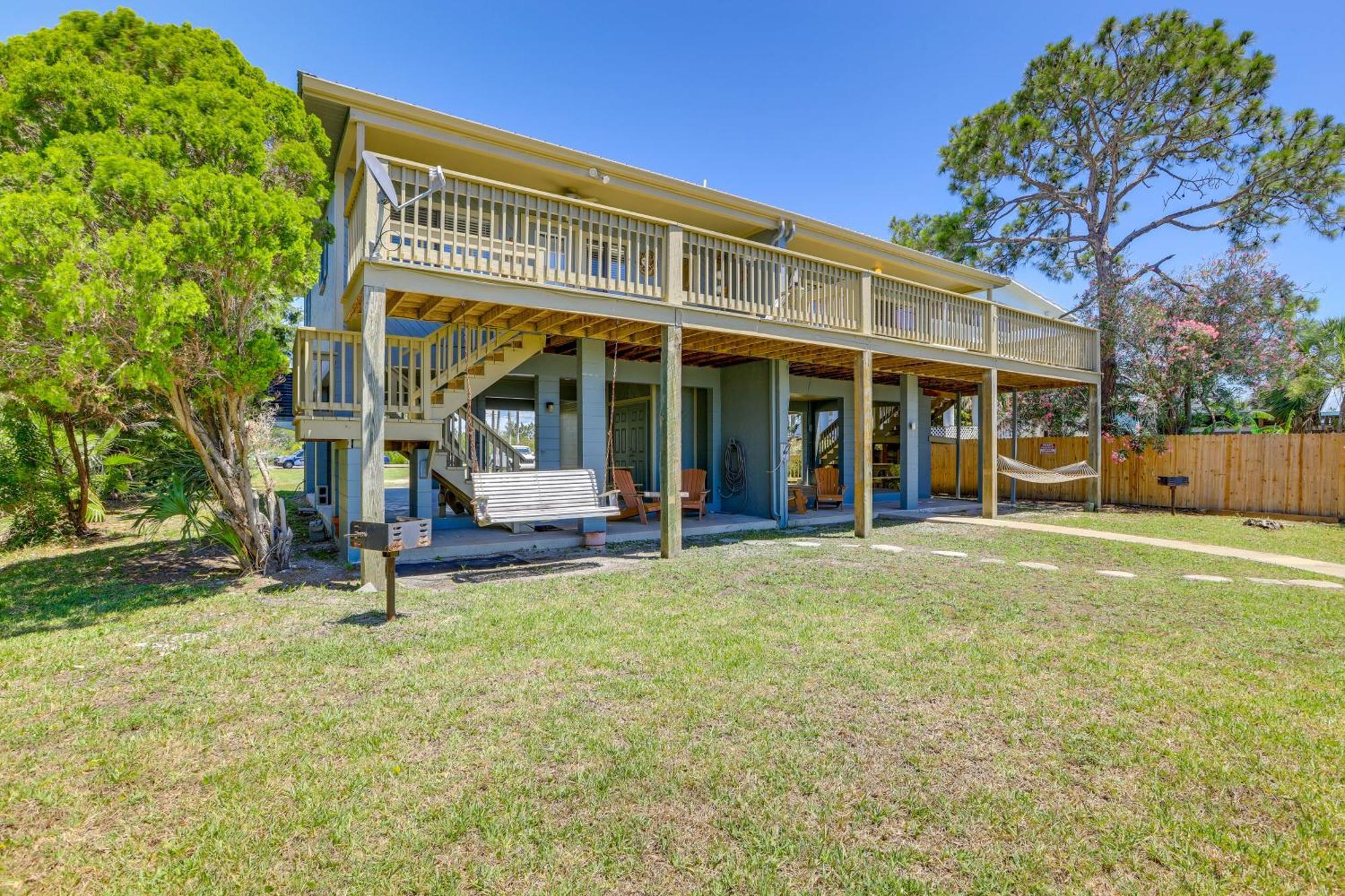 Waterfront Cedar Key Duplex Home Grill And Dock! Dış mekan fotoğraf